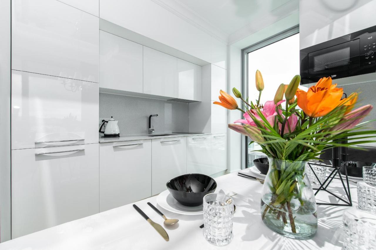 Yacht Park Premium Apartment Sea View グディニャ エクステリア 写真